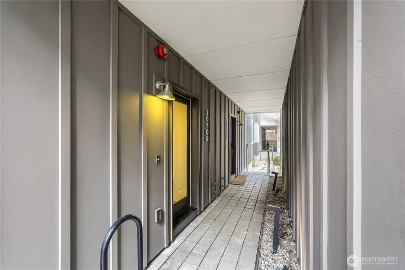 Property photo for 3070 SW Avalon Way #G, Seattle photo 28