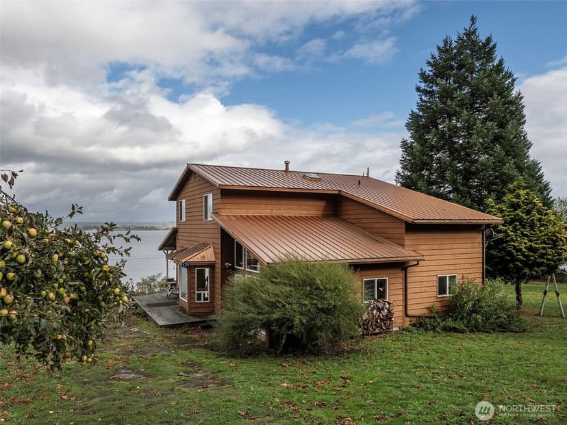 Property photo for 26 E Port Gardner Dr, Everett photo 20