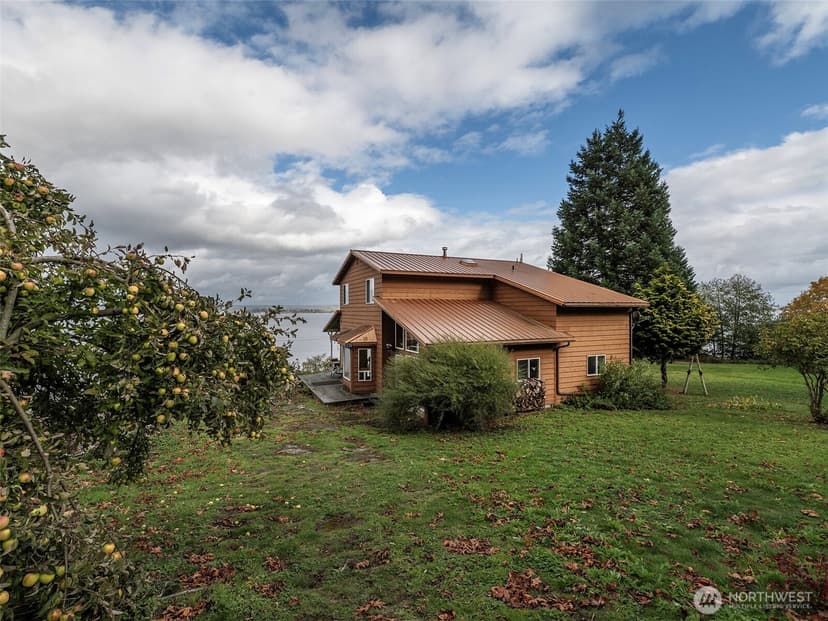 Property photo for 26 E Port Gardner Dr, Everett photo 21