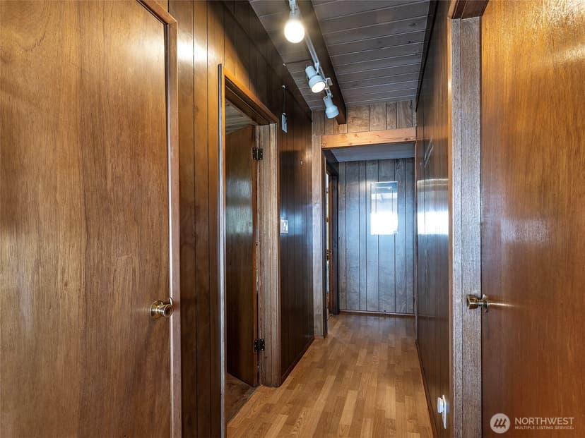 Property photo for 26 E Port Gardner Dr, Everett photo 13