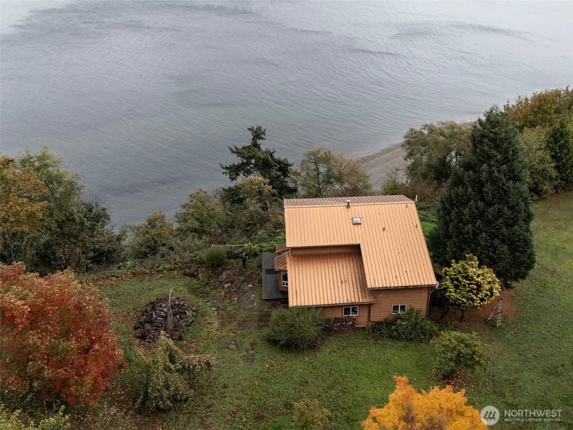 Property photo for 26 E Port Gardner Dr, Everett