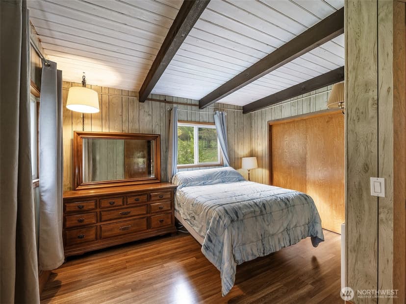 Property photo for 26 E Port Gardner Dr, Everett photo 12