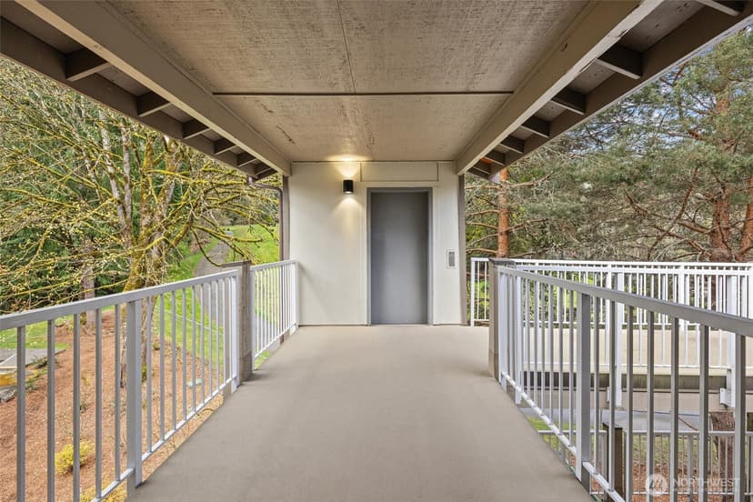 Property photo for 210 Mountain Park Boulevard SW #F303, Issaquah photo 3
