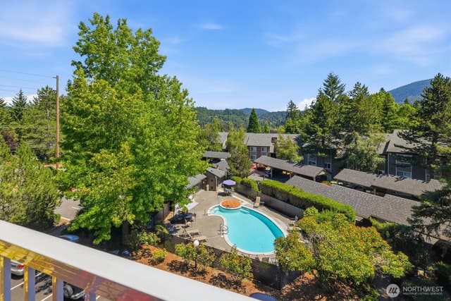 Property photo for 210 Mountain Park Boulevard SW #F303, Issaquah photo 2