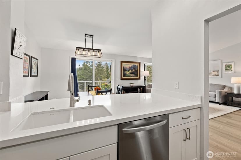 Property photo for 210 Mountain Park Boulevard SW #F303, Issaquah photo 5