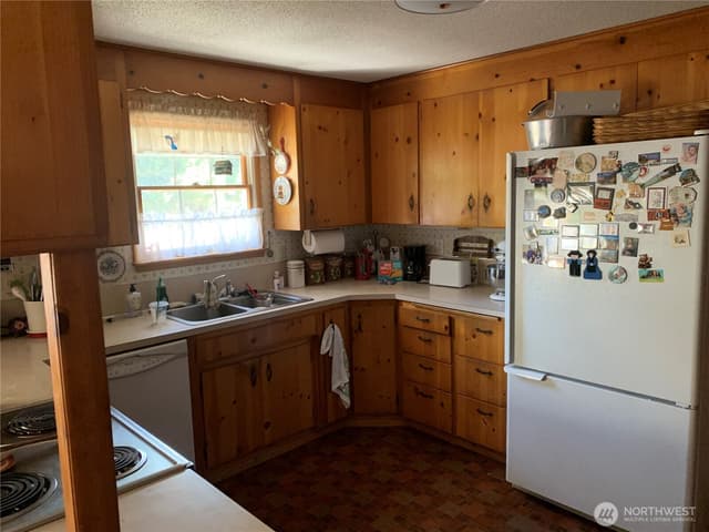 Property photo for 6205 36th Avenue E, Tacoma photo 4