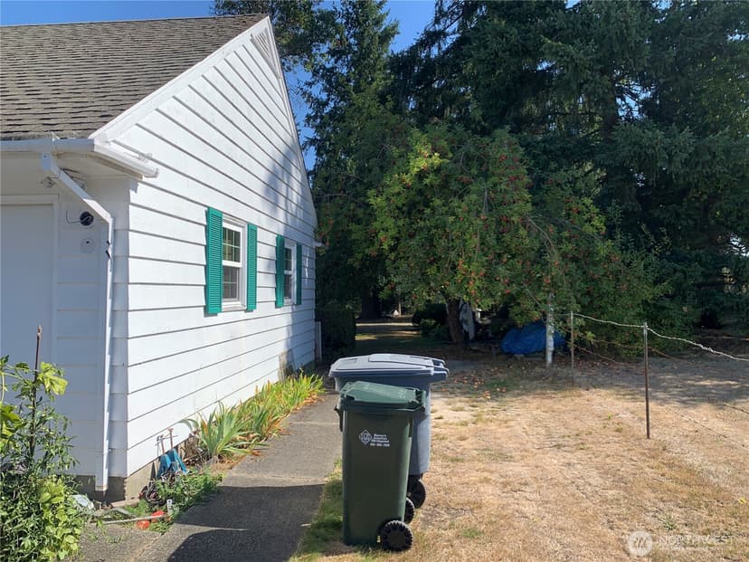 Property photo for 6205 36th Avenue E, Tacoma photo 13