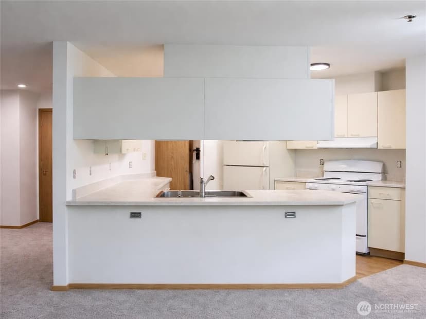 Property photo for 1684 152nd Avenue NE #W306, Bellevue photo 17