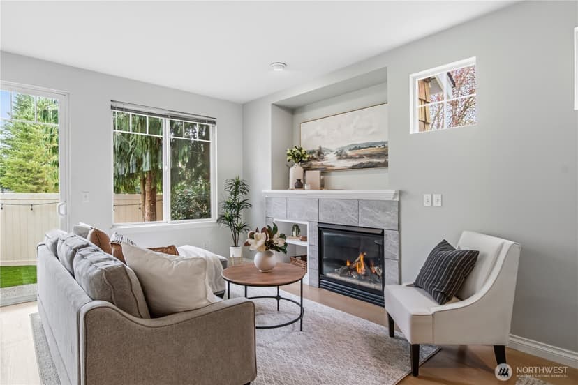 Property photo for 205 Newport Way NW #J1, Issaquah photo 8