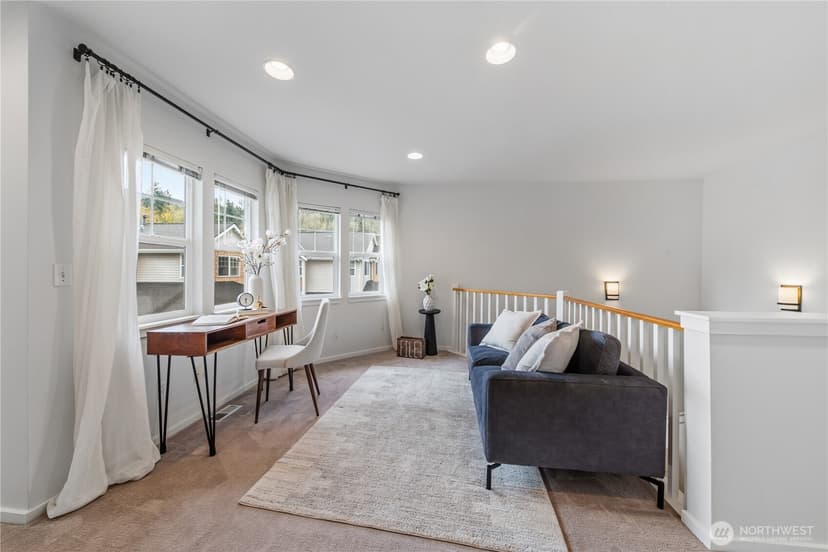 Property photo for 205 Newport Way NW #J1, Issaquah photo 26