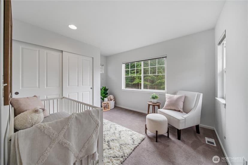 Property photo for 205 Newport Way NW #J1, Issaquah photo 28