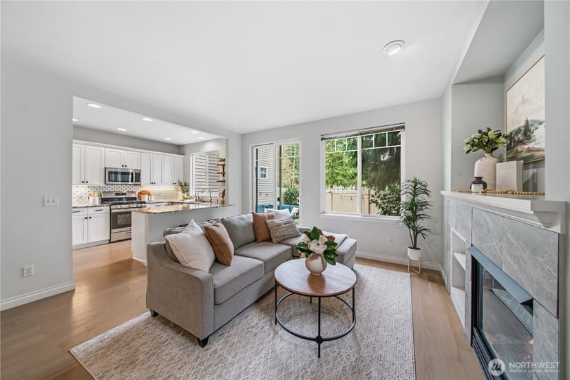 Property photo for 205 Newport Way NW #J1, Issaquah photo 7