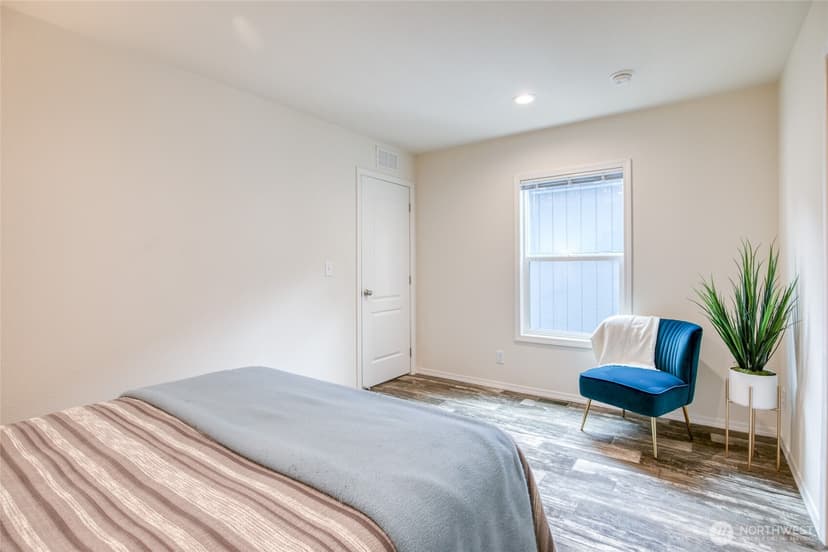 Property photo for 810 Magellan Avenue NE, Ocean Shores photo 11