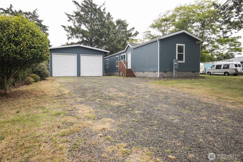 Property photo for 810 Magellan Avenue NE, Ocean Shores photo 36