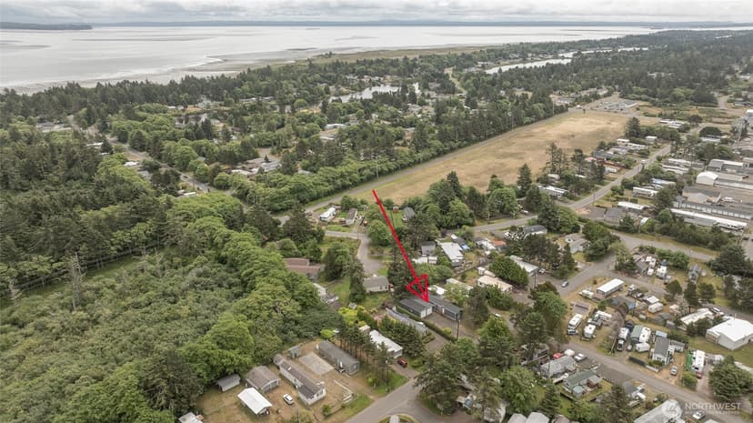 Property photo for 810 Magellan Avenue NE, Ocean Shores photo 33