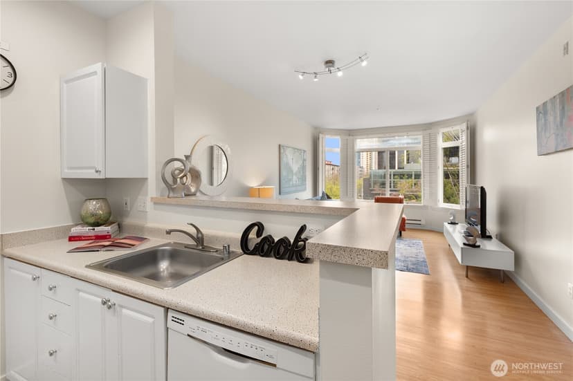 Property photo for 2415 2nd Ave #540, Seattle photo 11