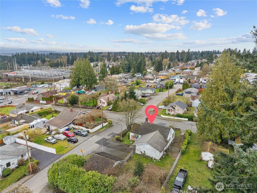 Property photo for 1405 75th Street SE, Everett photo 9