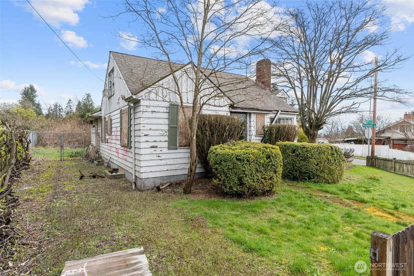 Property photo for 1405 75th Street SE, Everett photo 3