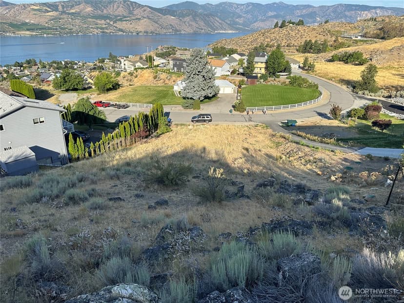 Property photo for 211 Pinnacle Place, Chelan photo 4