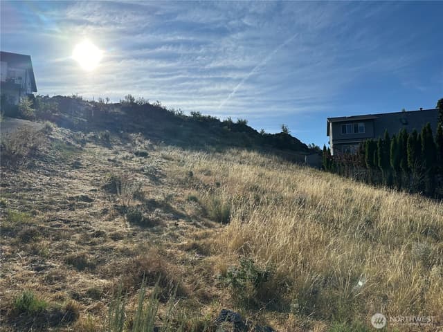 Property photo for 211 Pinnacle Place, Chelan photo 5