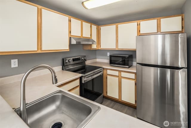 Property photo for 28602 16th Avenue S #301, Federal Way photo 5