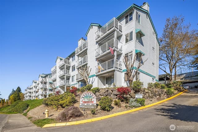 Property photo for 28602 16th Avenue S #301, Federal Way photo 2