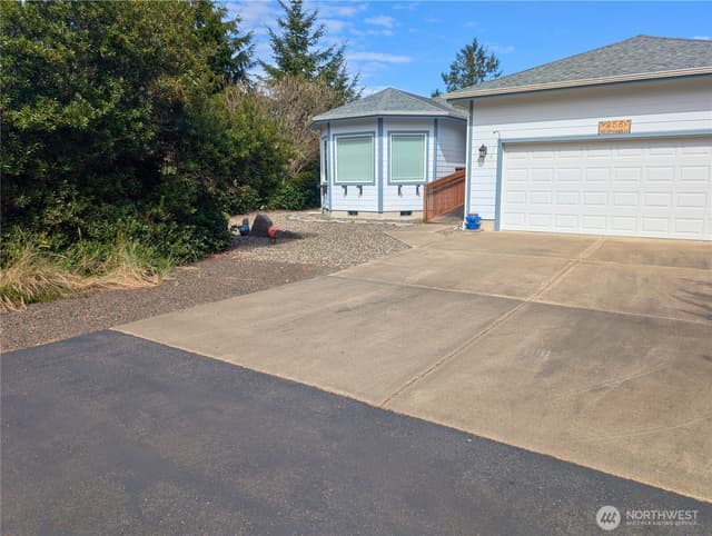 Property photo for 258 N Razor Clam Drive SW, Ocean Shores photo 3