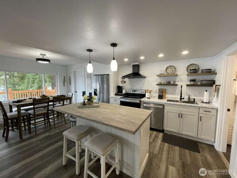 Property photo for 2319 SW Lake Roesiger Road, Snohomish photo 8