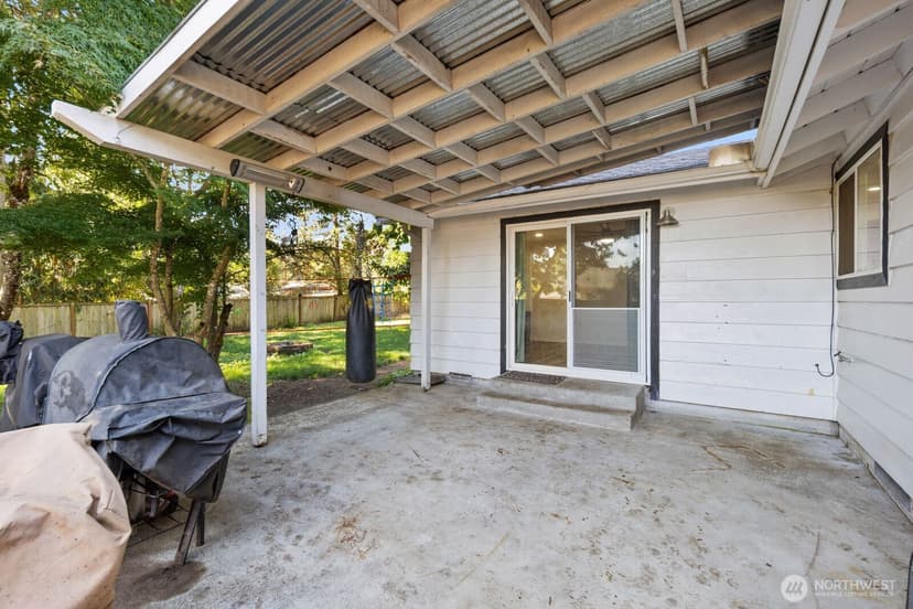 Property photo for 9808 Lawndale Avenue SW, Lakewood photo 34