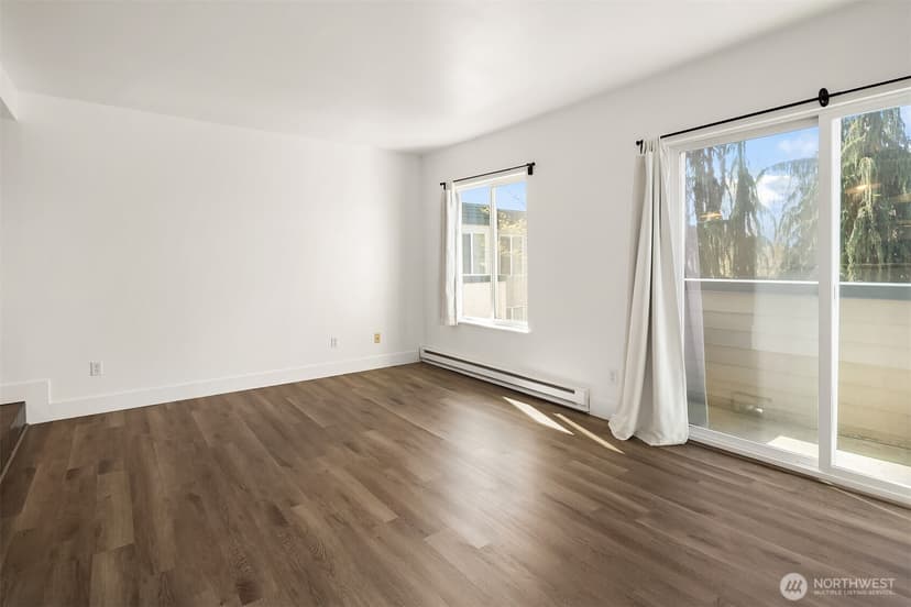 Property photo for 18100 15th Avenue NE #C314, Seattle photo 5