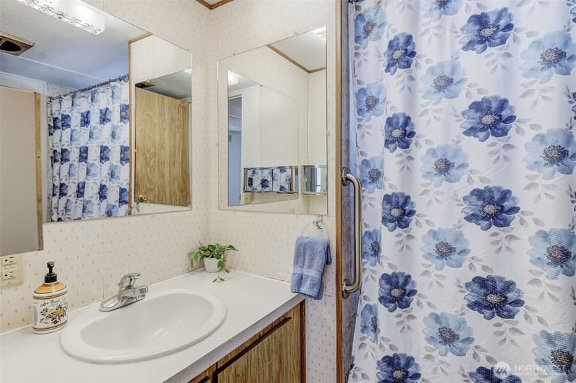 Property photo for 12220 S Lakeshore Road #77, Chelan photo 11