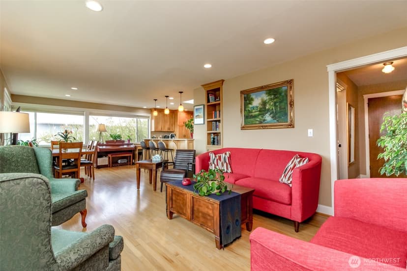 Property photo for 953 S Mountain View Avenue, Tacoma photo 14