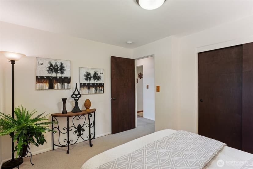 Property photo for 1223 N 188th Street, Shoreline photo 12