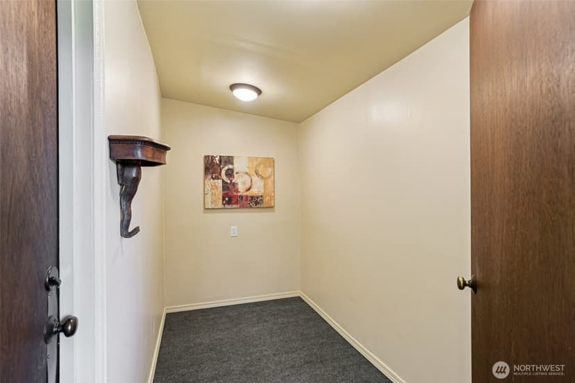 Property photo for 1223 N 188th Street, Shoreline photo 17