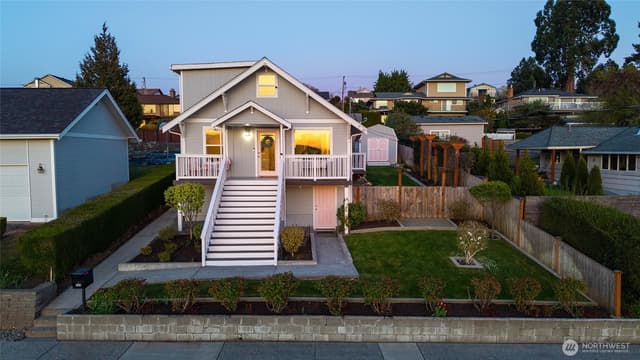 Property photo for 808 Renton Avenue S, Renton