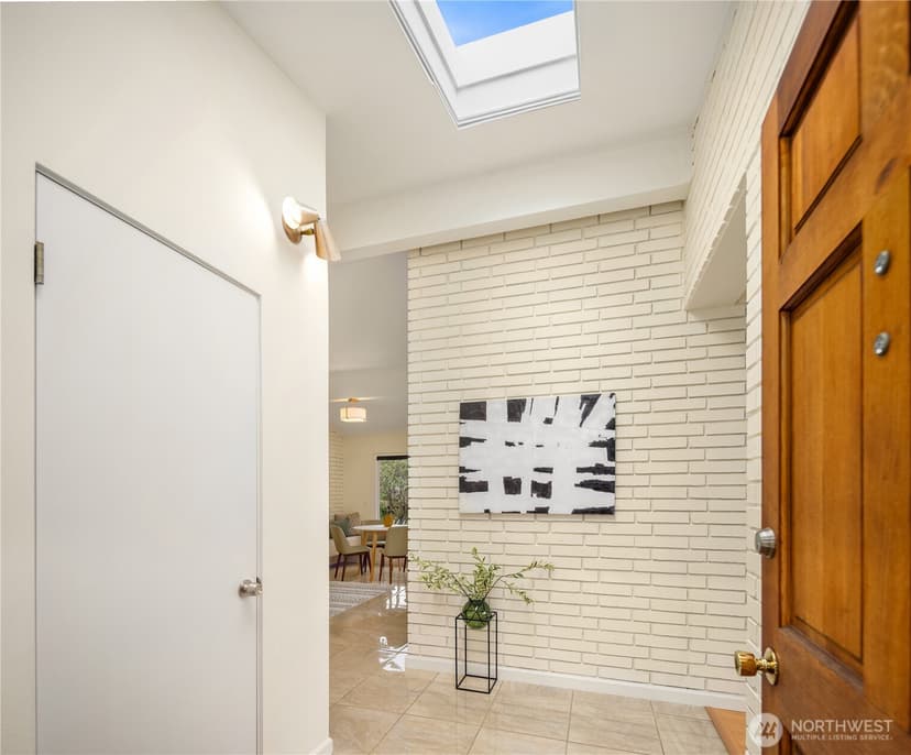 Property photo for 9750 SE 41st Street, Mercer Island photo 5