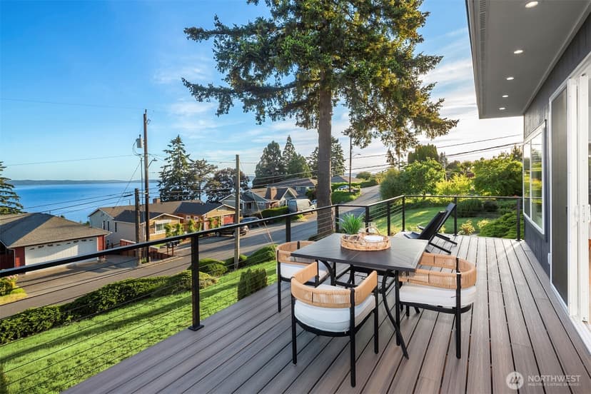 Property photo for 11988 Marine View Drive SW, Burien