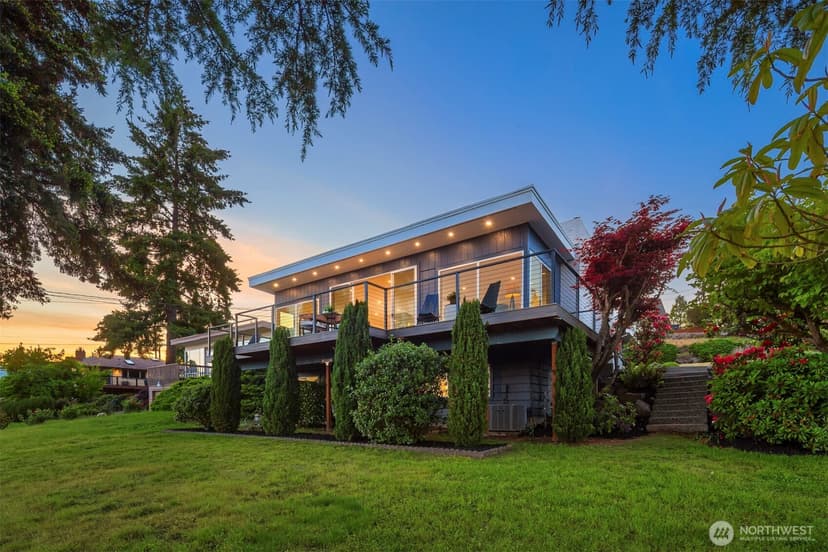 Property photo for 11988 Marine View Drive SW, Burien photo 2
