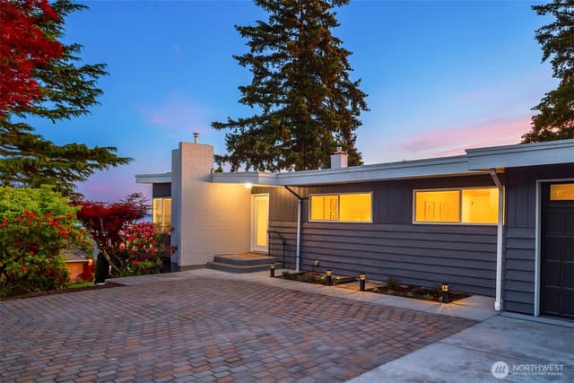Property photo for 11988 Marine View Drive SW, Burien photo 4