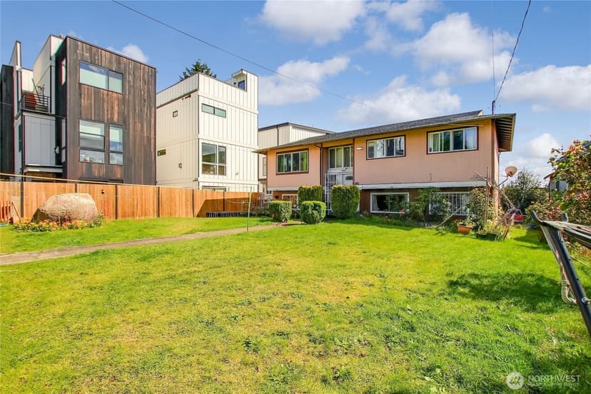 Property photo for 4560 34th Avenue S, Seattle photo 23