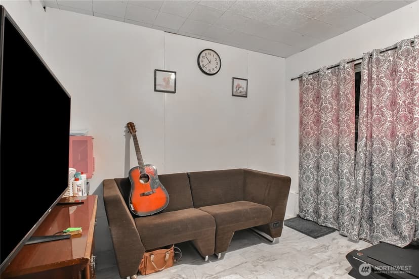 Property photo for 4560 34th Avenue S, Seattle photo 16