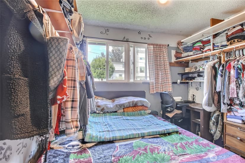 Property photo for 4560 34th Avenue S, Seattle photo 14