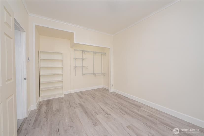 Property photo for 7 Harrison Street #20, Seattle photo 14