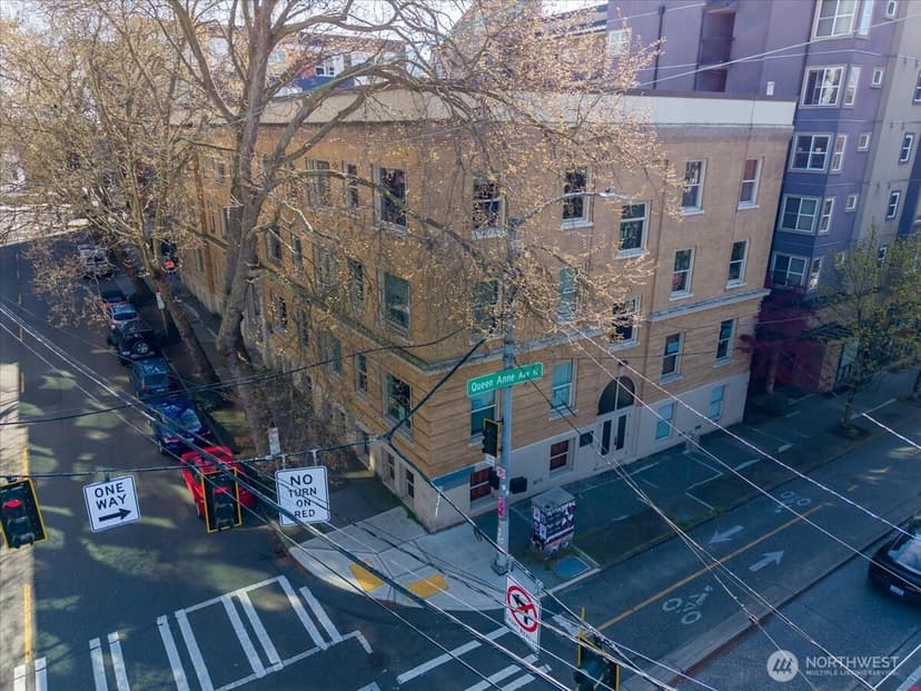 Property photo for 7 Harrison Street #20, Seattle photo 26