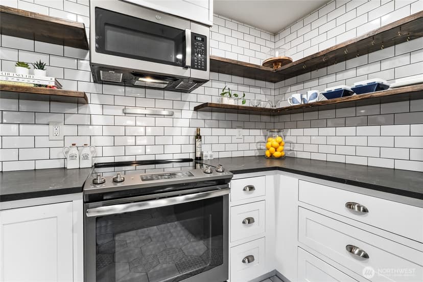 Property photo for 14007 NE 181st Street #F-104, Woodinville photo 12