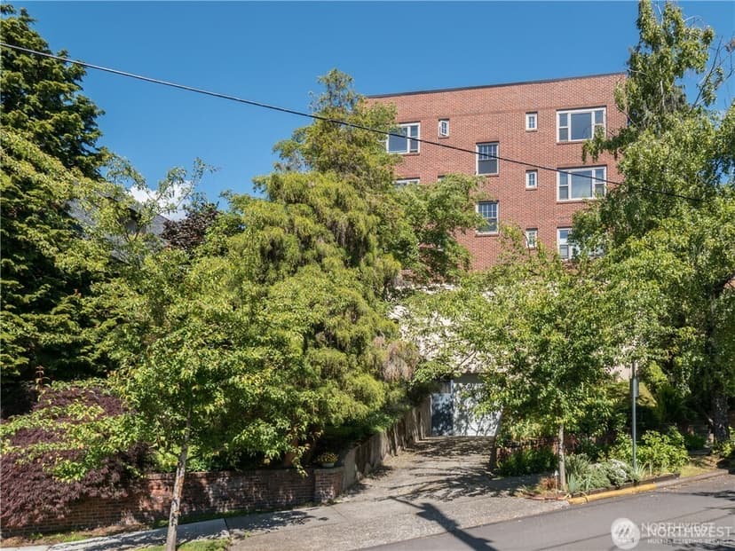 Property photo for 711 Belmont Place E #304, Seattle photo 29