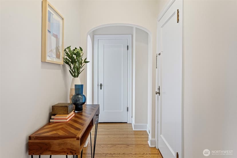 Property photo for 711 Belmont Place E #304, Seattle photo 3