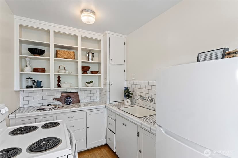 Property photo for 711 Belmont Place E #304, Seattle photo 18