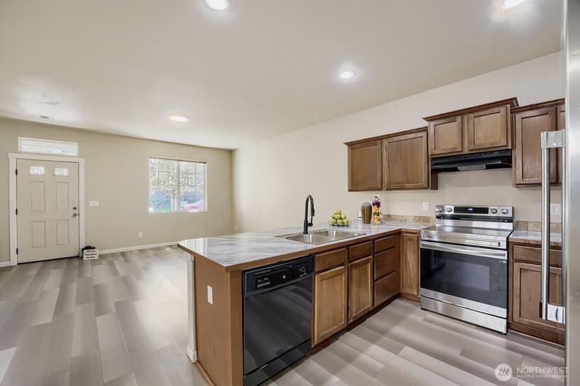 Property photo for 367 Graham Avenue NE, Renton photo 19