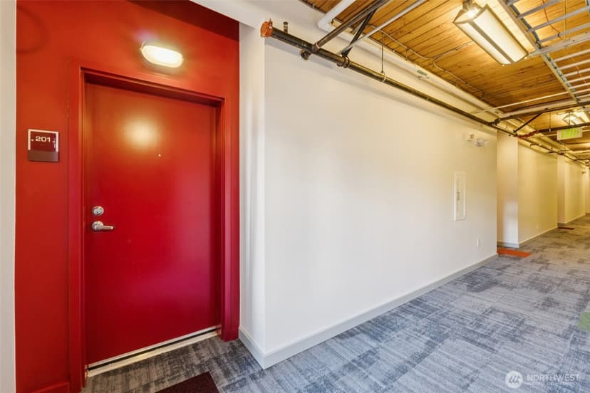 Property photo for 401 9th Avenue N #201, Seattle photo 15